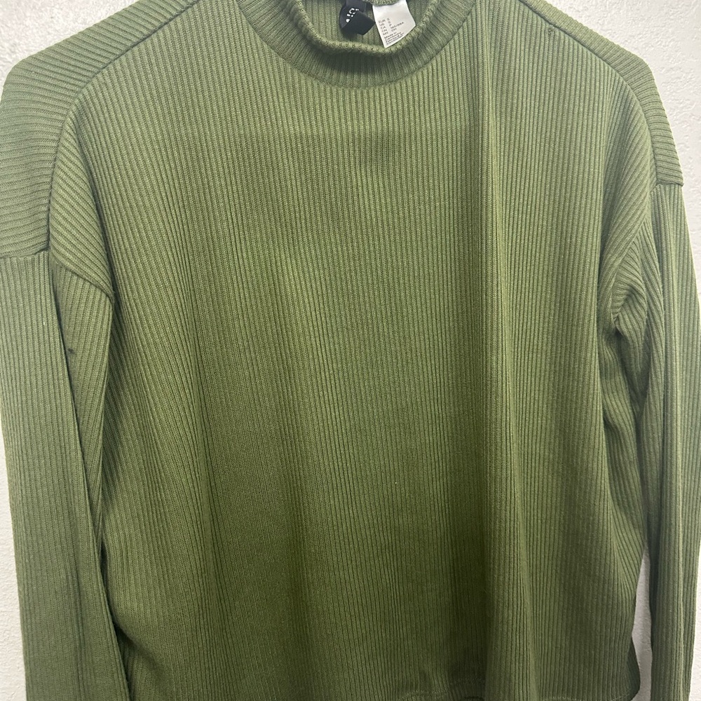 H&M Green Ribbed Knit Top - Picture 9 of 9